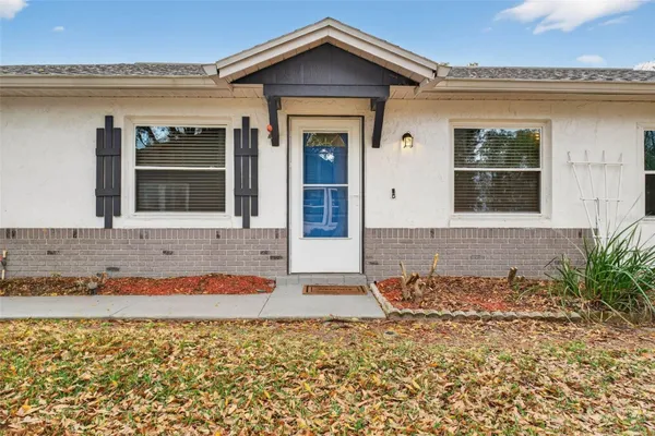 Property Slideshow image 2 of 37 | 570 eagle run, Lakeland, FL, 33809