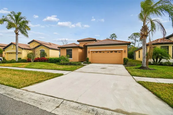 Property Slideshow image 3 of 68 | 127 silver falls dr, Apollo Beach, FL, 33572