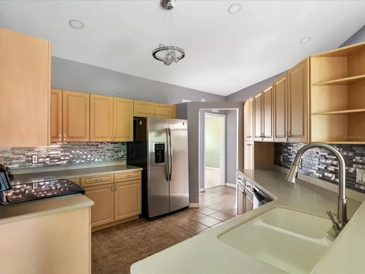 Property Slideshow image 3 of 20 | 5336 edgewater way 11, Oxford, FL, 34484
