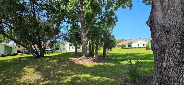 Property Slideshow image 3 of 49 | 2532 royal pines cir 21f, Clearwater, FL, 33763