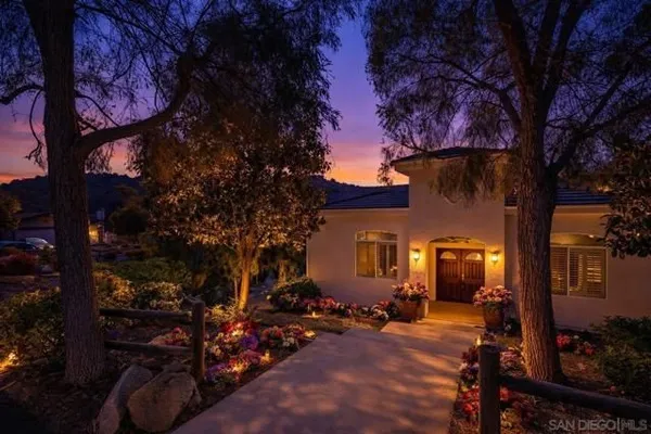 Property Slideshow image 3 of 47 | 28328 kettering ln, Escondido, CA, 92026