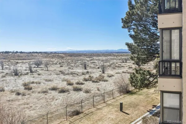 Property Slideshow image 2 of 35 | 13902 e marina dr 311, Aurora, CO, 80014