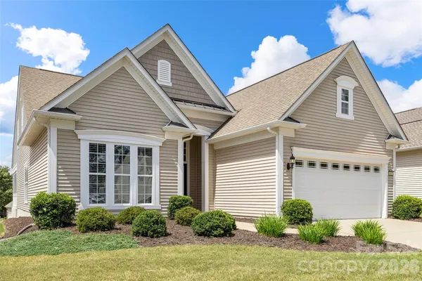 Property Slideshow image 2 of 39 | 4014 murray st, Fort Mill, SC, 29707