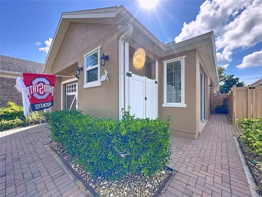 Property Slideshow image 3 of 73 | 126 bayou bend rd, Groveland, FL, 34736