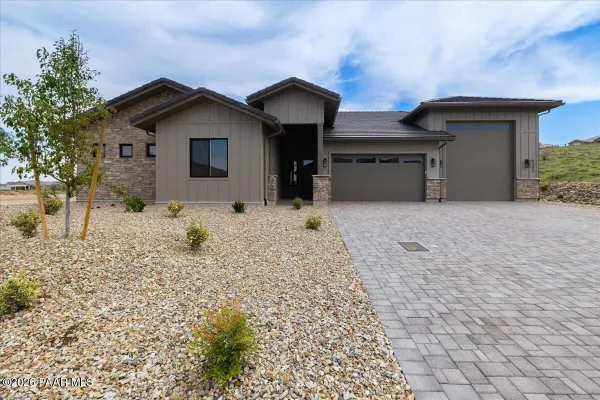 Property Slideshow image 3 of 57 | 5243 high cliff way, Prescott, AZ, 86301