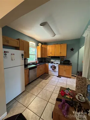 Property Slideshow image 3 of 11 | 146 charles towne pl, Aiken, SC, 29803