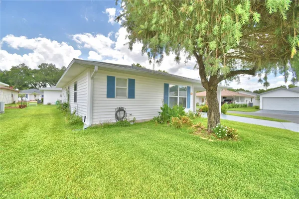 Property Slideshow image 3 of 52 | 4903 dawnview ln, Lakeland, FL, 33811