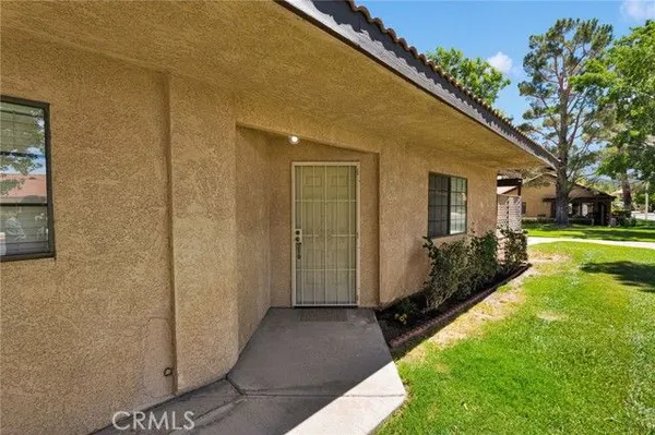 Property Slideshow image 3 of 52 | 11671 maple st, Apple Valley, CA, 92308
