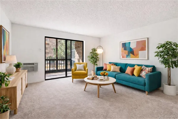 Property Slideshow image 2 of 10 | 14001 e marina dr 103, Aurora, CO, 80014