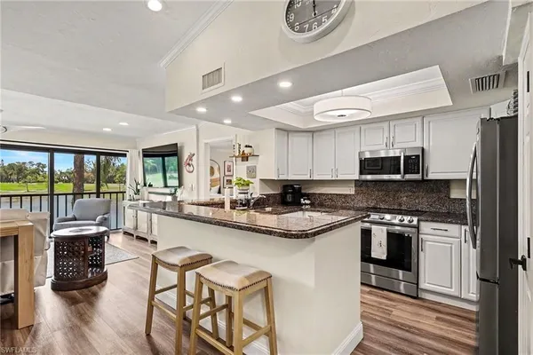 Property Slideshow image 2 of 29 | 5950 trailwinds dr 222, Fort Myers, FL, 33907