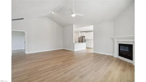 Property Slideshow image 2 of 34 | 2144 edwin dr, Chesapeake, VA, 23322