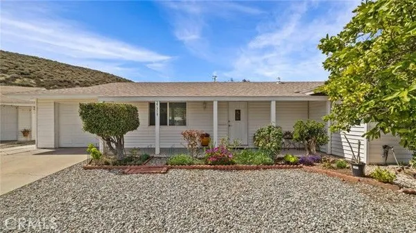 Property Slideshow image 2 of 25 | 27319 capilano dr, Menifee, CA, 92586