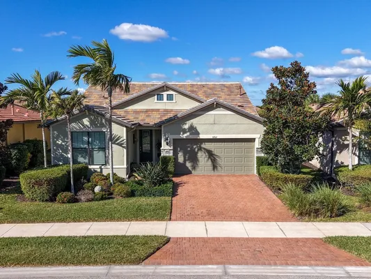 Property Slideshow image 2 of 55 | 5952 snowy egret dr, Sarasota, FL, 34238