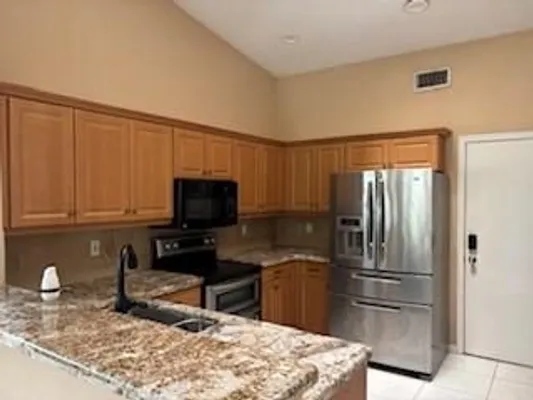 Property Slideshow image 2 of 18 | 9593 harbour lake cir, Boynton Beach, FL, 33437