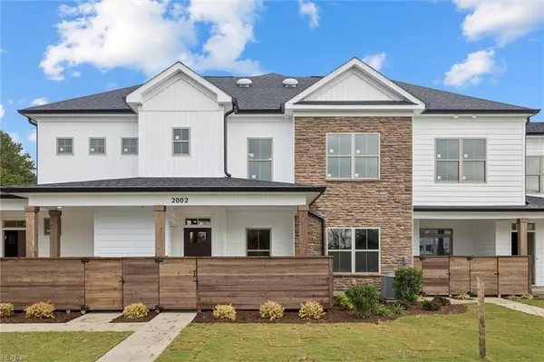 Property Slideshow image 2 of 24 | 2002 ashworth way, Suffolk, VA, 23435