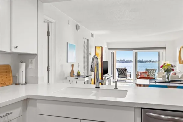 Property Slideshow image 3 of 38 | 6265 sun blvd apt 101, Saint Petersburg, FL, 33715