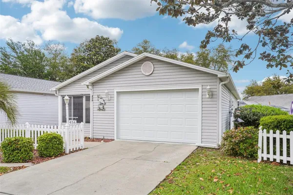 Property Slideshow image 3 of 39 | 456 hildalgo dr, The Villages, FL, 32159