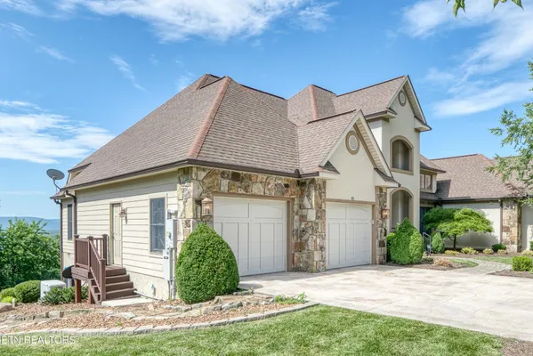 Property Slideshow image 2 of 46 | 40 bluff view ter, Crossville, TN, 38558