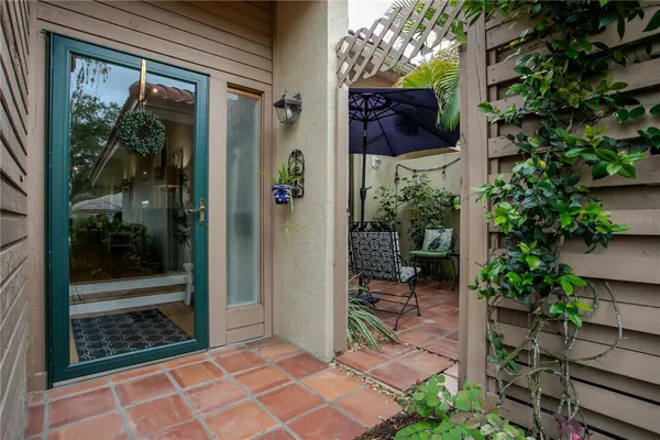 Property Slideshow image 3 of 43 | 1732 kestral park way 43, Sarasota, FL, 34231