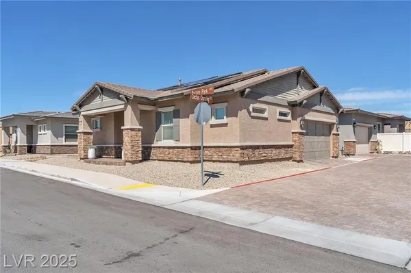 Property Slideshow image 2 of 32 | 771 cactus crossing st, Henderson, NV, 89011