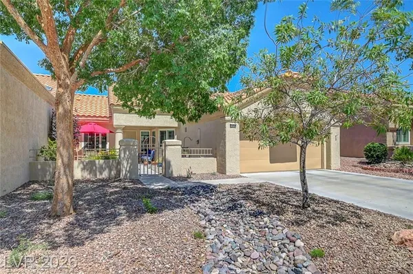 Property Slideshow image 3 of 99 | 2456 desert butte dr, Las Vegas, NV, 89134