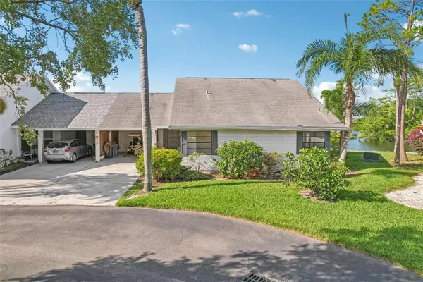 Property Slideshow image 2 of 50 | 1613 comfy ct, Sun City Center, FL, 33573