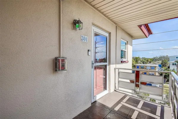 Property Slideshow image 2 of 36 | 3010 59th st 301, Gulfport, FL, 33707