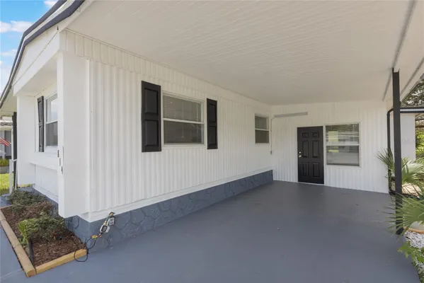 Property Slideshow image 3 of 20 | 814 roseapple ave, Lady Lake, FL, 32159