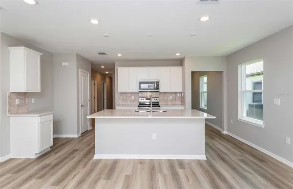 Property Slideshow image 2 of 28 | 14712 sunlit cir, Parrish, FL, 34219