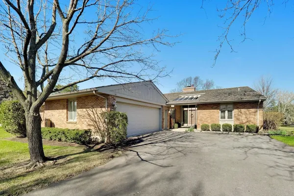 Property Slideshow image 2 of 53 | 107 briarwood ln, Oak Brook, IL, 60523