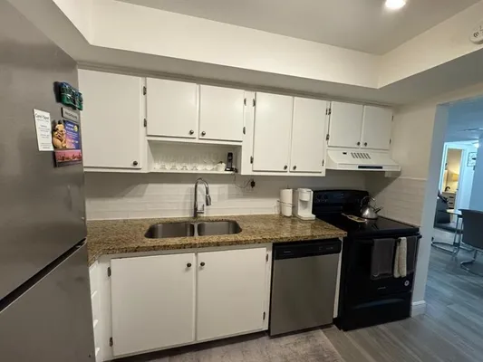 Property Slideshow image 3 of 40 | 6701 n university dr apt 216, Tamarac, FL, 33321