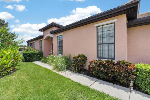 Property Slideshow image 2 of 97 | 132 shell falls dr, Apollo Beach, FL, 33572