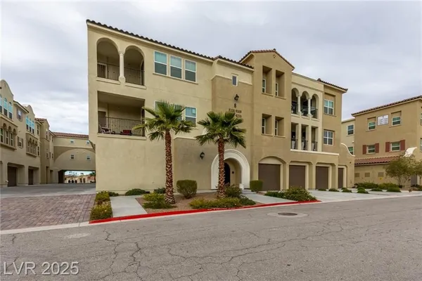 Property Slideshow image 3 of 19 | 2555 hampton rd 8206, Henderson, NV, 89052