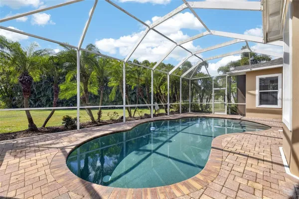 Property Slideshow image 3 of 100 | 824 islebay dr, Apollo Beach, FL, 33572