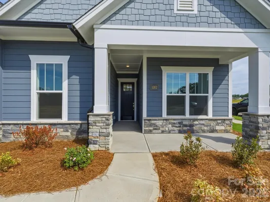 Property Slideshow image 2 of 34 | 1202 pastoral pl, Waxhaw, NC, 28173