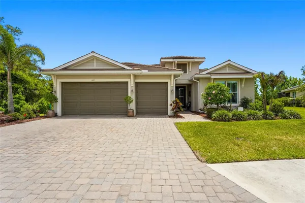 Property Slideshow image 2 of 81 | 617 mistiflower cir, Nokomis, FL, 34275