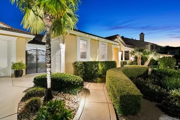 Property Slideshow image 2 of 73 | 10540 pinion trl, Escondido, CA, 92026