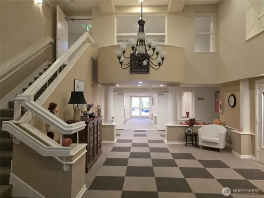 Property Slideshow image 3 of 40 | 3935 226th pl 313, Issaquah, WA, 98029