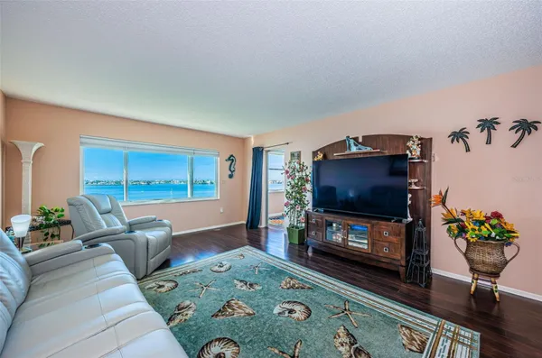 Property Slideshow image 3 of 63 | 4750 cove cir 605, St Petersburg, FL, 33708
