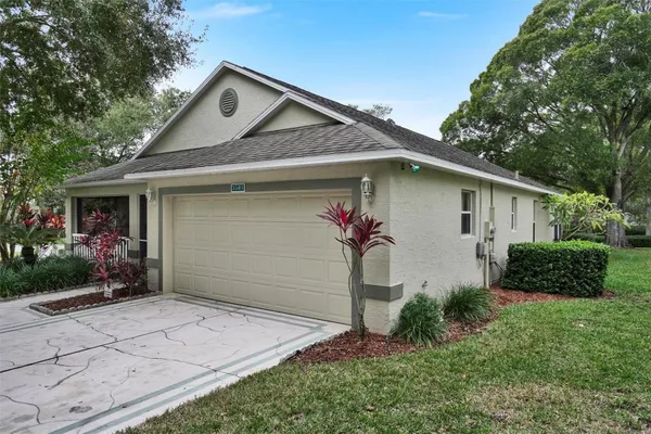 Property Slideshow image 2 of 29 | 3501 westerham dr, Clermont, FL, 34711