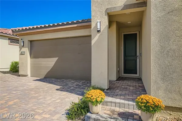 Property Slideshow image 3 of 35 | 10056 carmine clay dr, Las Vegas, NV, 89143