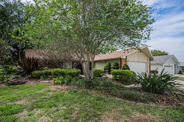 Property Slideshow image 2 of 72 | 1700 macdonnell dr, Palm Harbor, FL, 34684