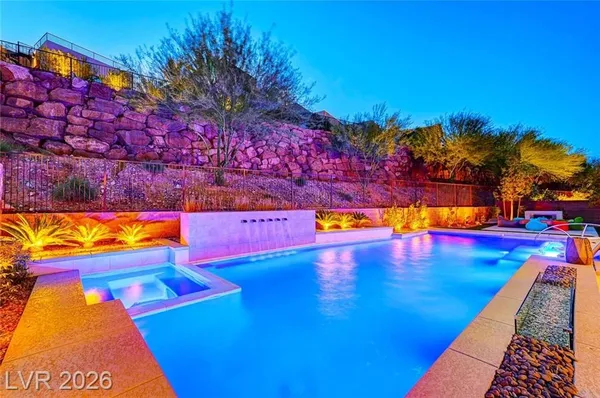 Property Slideshow image 2 of 92 | 5 highland cove ln, Henderson, NV, 89011