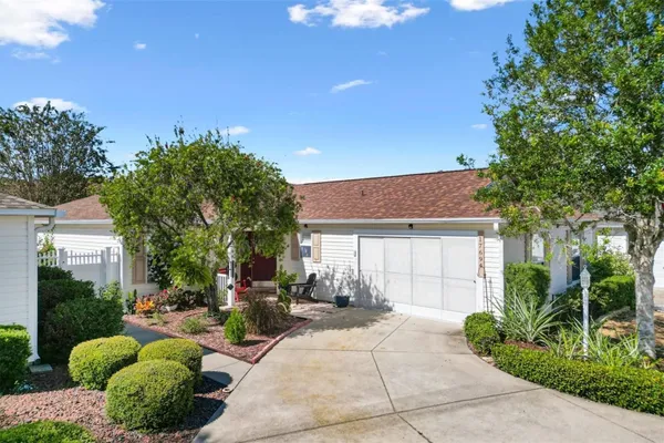 Property Slideshow image 3 of 45 | 17694 se 84th peyton ct, The Villages, FL, 32162