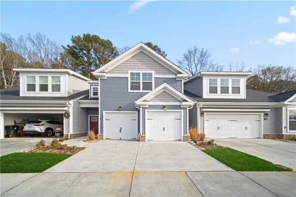 Property Slideshow image 3 of 38 | 3503 elaina way, Chesapeake, VA, 23321