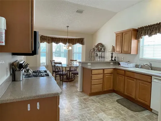 Property Slideshow image 2 of 28 | 641 stratford ln, The Villages, FL, 32162