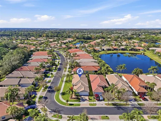 Property Slideshow image 2 of 43 | 15767 crystal waters dr, Wimauma, FL, 33598