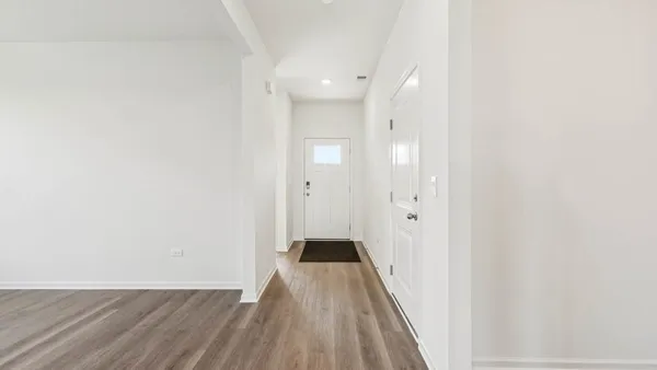 Property Slideshow image 2 of 31 | 17513 w windemere cir, Lockport, IL, 60441