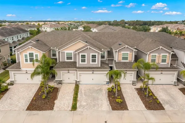 Property Slideshow image 3 of 44 | 5018 sunnyside ln, Bradenton, FL, 34211