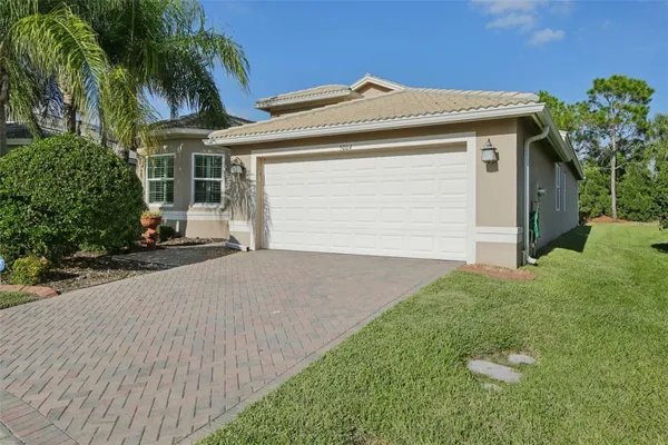 Property Slideshow image 3 of 53 | 5004 sandy brook cir, Wimauma, FL, 33598